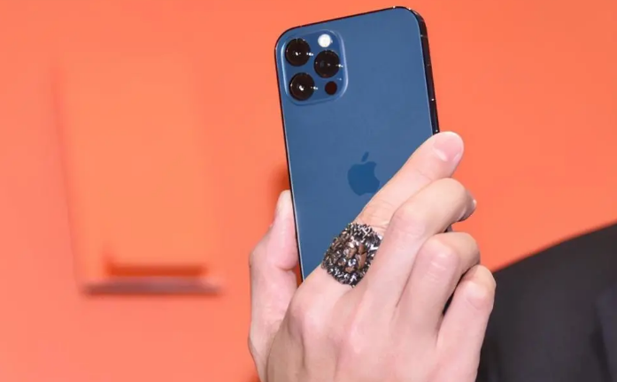 蒙城苹果手机维修分享iPhone12系列重启方法教程 